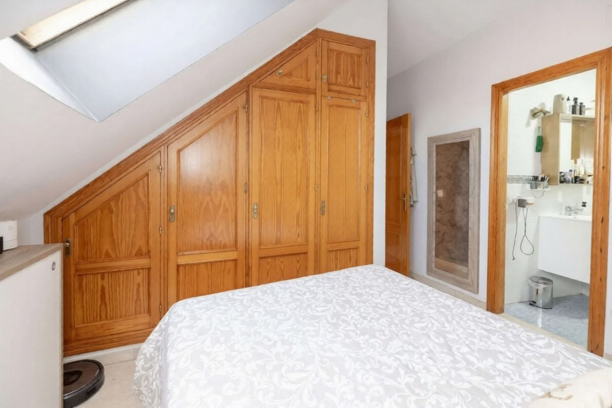 3 Bed Apartment for sale in Estepona Costa Del Sol, Málaga, Spain