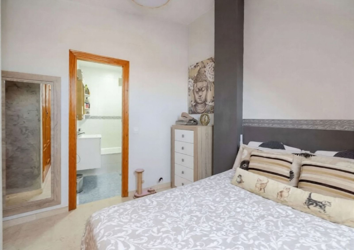 3 Bed Apartment for sale in Estepona Costa Del Sol, Málaga, Spain