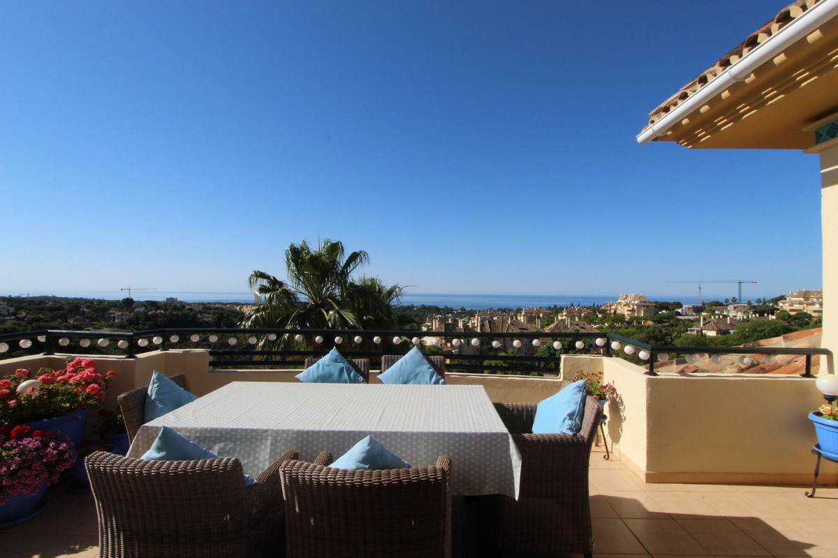 3 Bed Apartment for sale in Elviria Costa Del Sol, Málaga, Spain