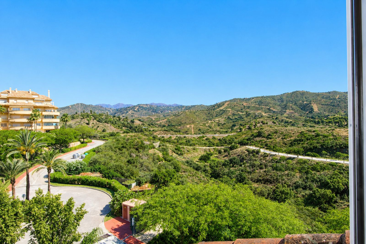 3 Bed Apartment for sale in Elviria Costa Del Sol, Málaga, Spain