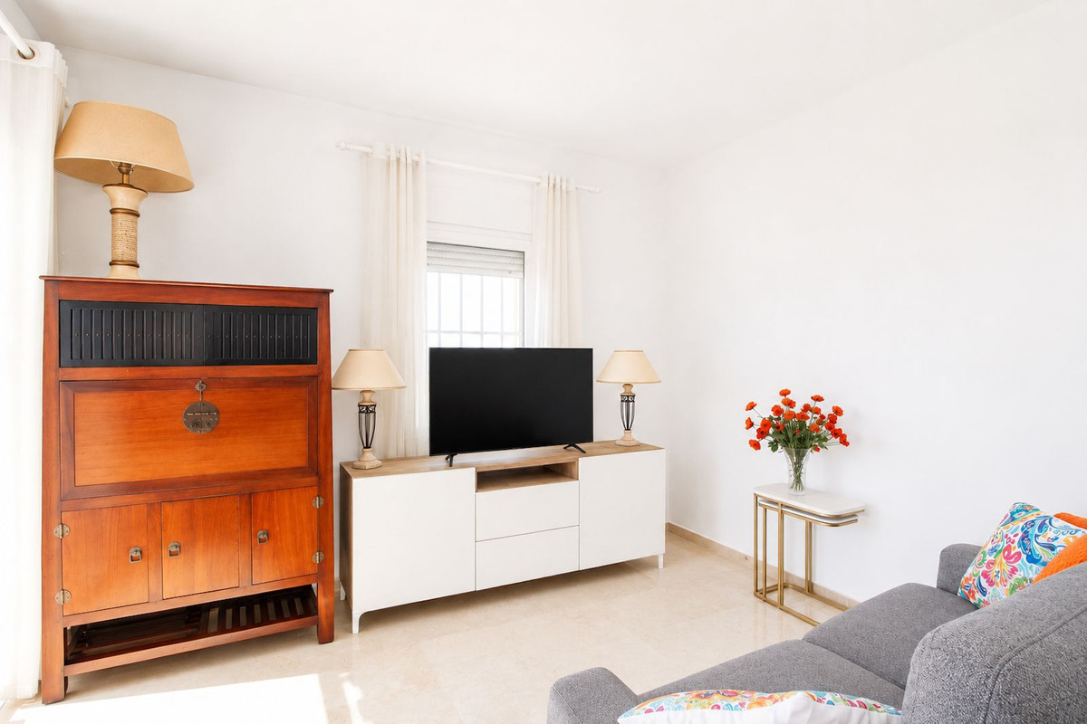 3 Bed Apartment for sale in Elviria Costa Del Sol, Málaga, Spain