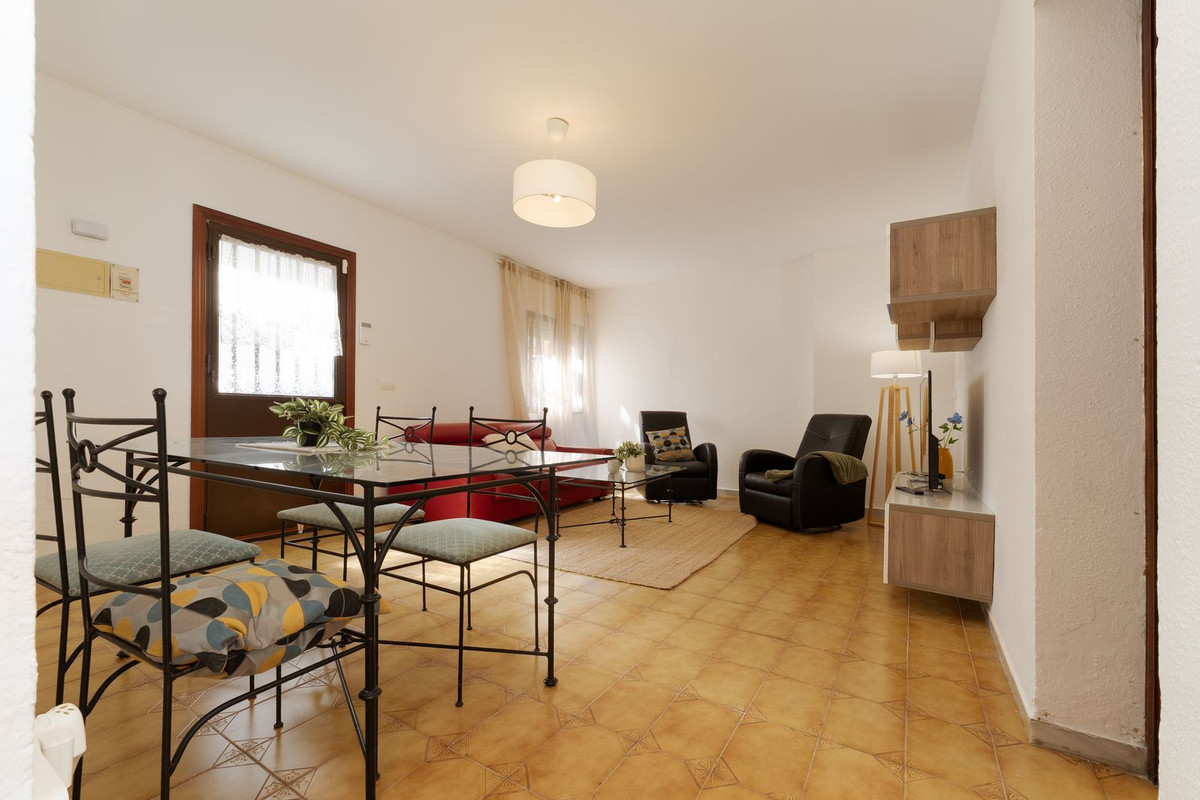 2 Bed Townhouse for sale in Los Pacos Costa Del Sol, Málaga, Spain