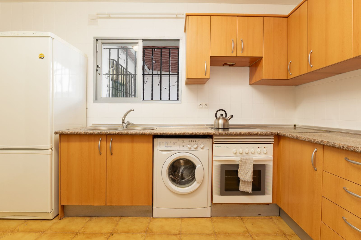 2 Bed Townhouse for sale in Los Pacos Costa Del Sol, Málaga, Spain