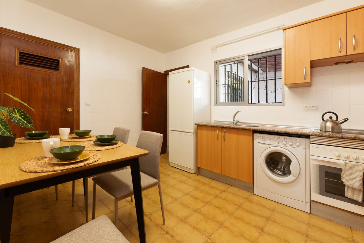 2 Bed Townhouse for sale in Los Pacos Costa Del Sol, Málaga, Spain