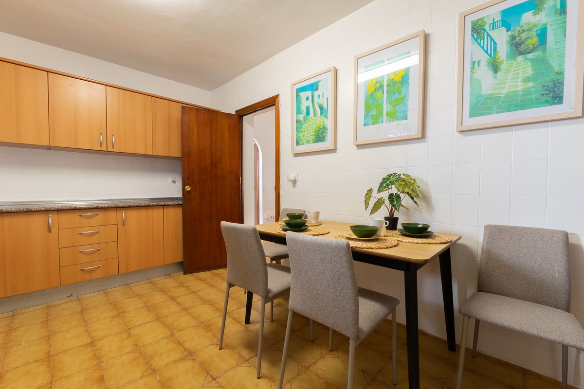 2 Bed Townhouse for sale in Los Pacos Costa Del Sol, Málaga, Spain