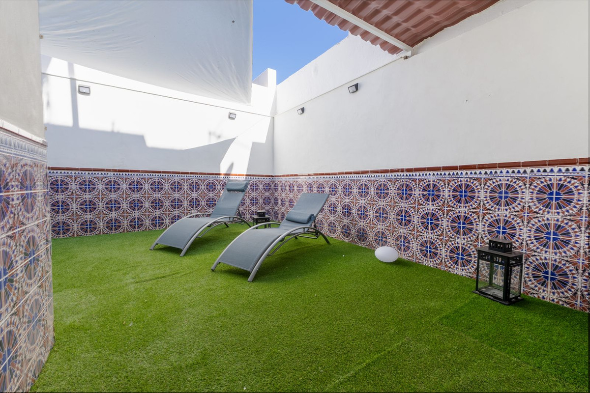 2 Bed Townhouse for sale in Los Pacos Costa Del Sol, Málaga, Spain