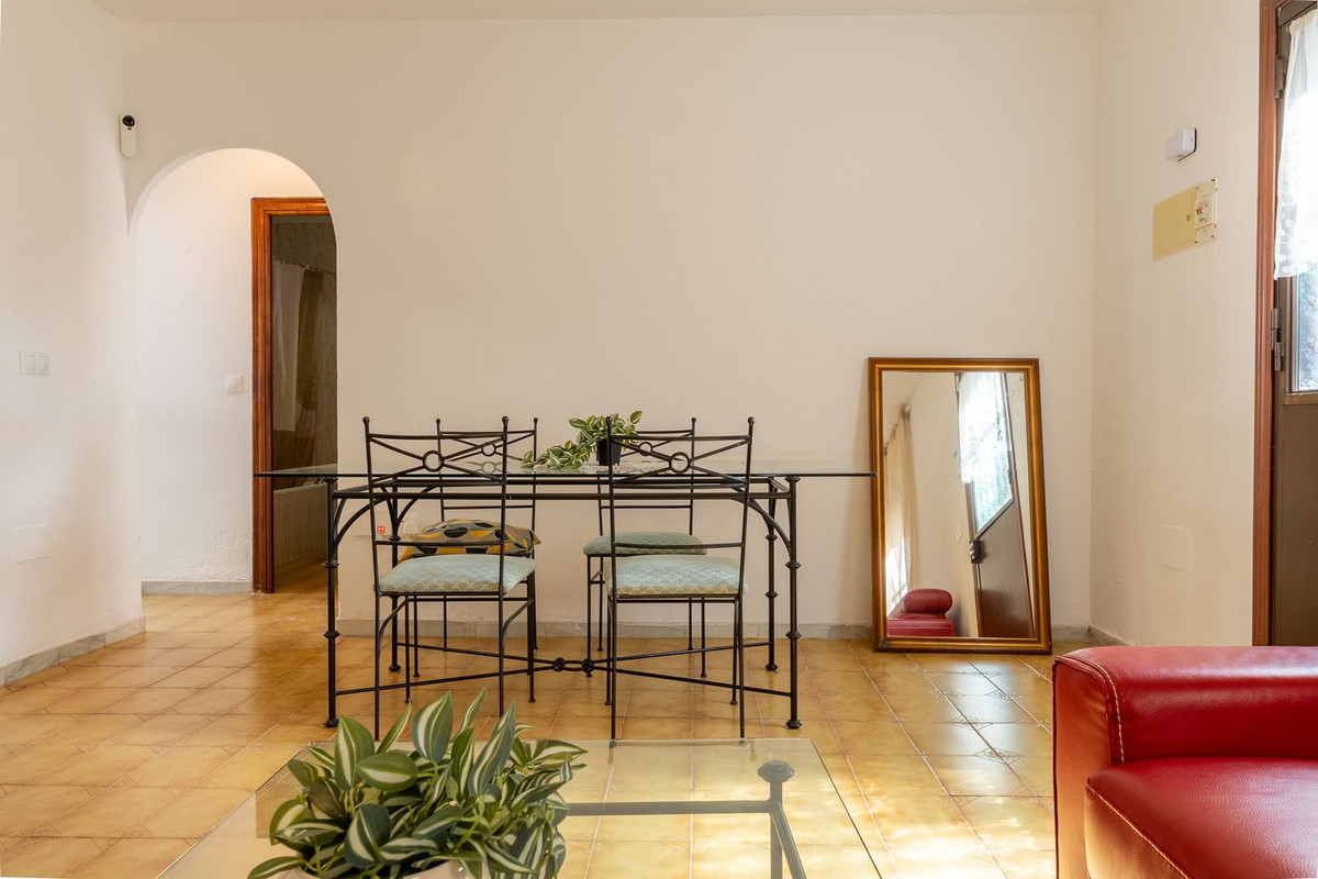 2 Bed Townhouse for sale in Los Pacos Costa Del Sol, Málaga, Spain