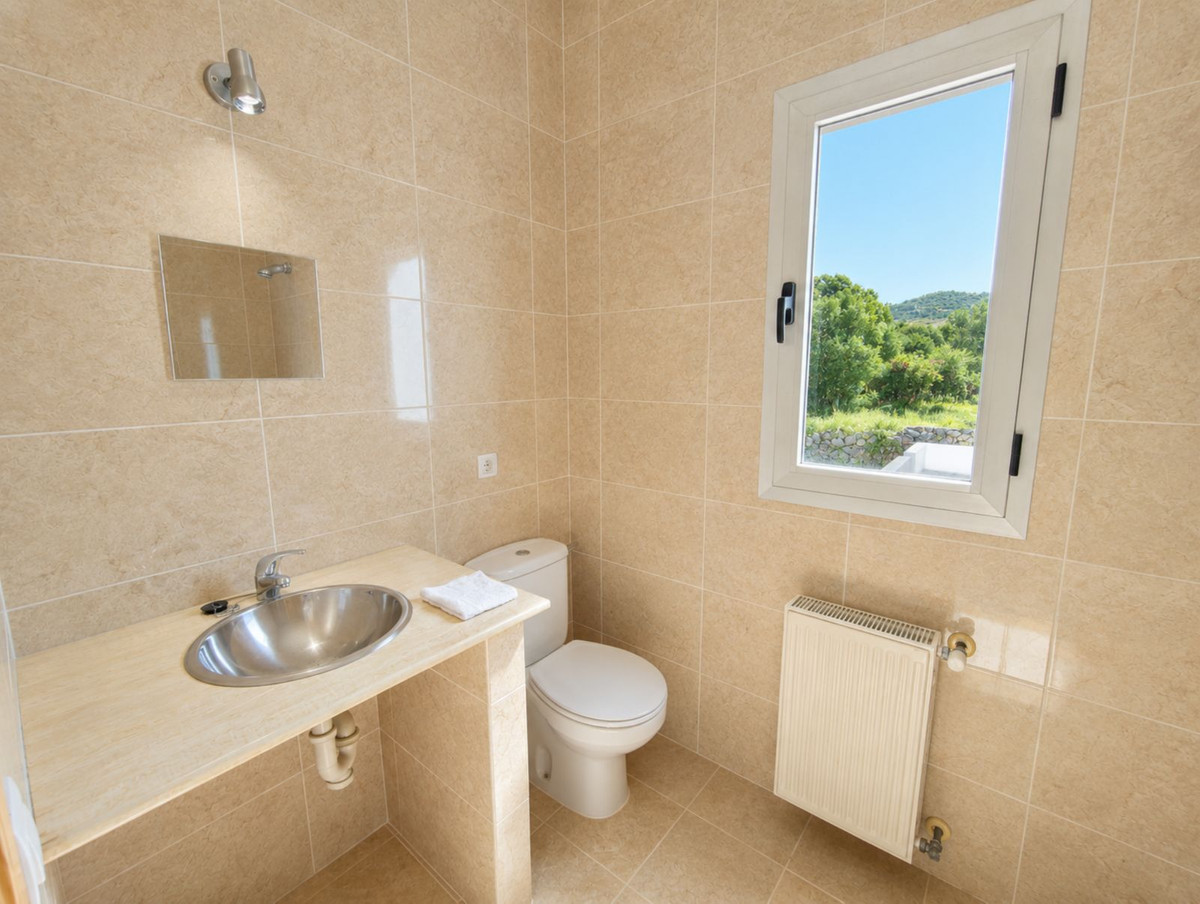 8 Bed Townhouse for sale in Gaucín Costa Del Sol, Málaga, Spain