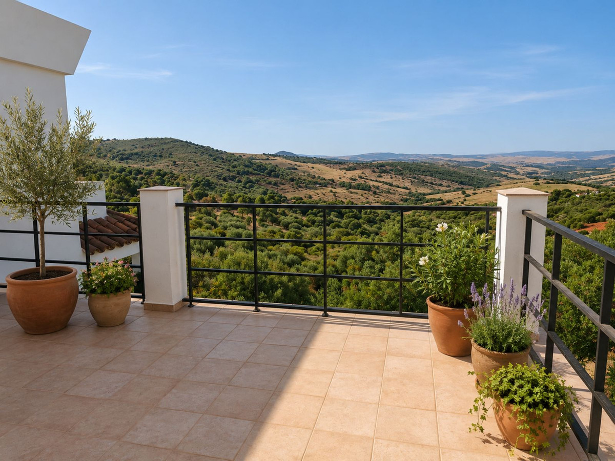 8 Bed Townhouse for sale in Gaucín Costa Del Sol, Málaga, Spain