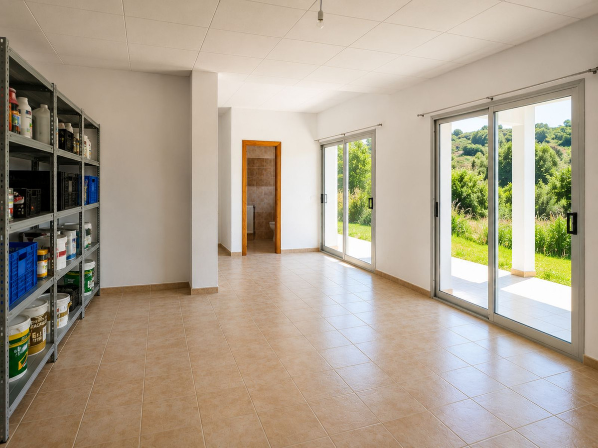 8 Bed Townhouse for sale in Gaucín Costa Del Sol, Málaga, Spain