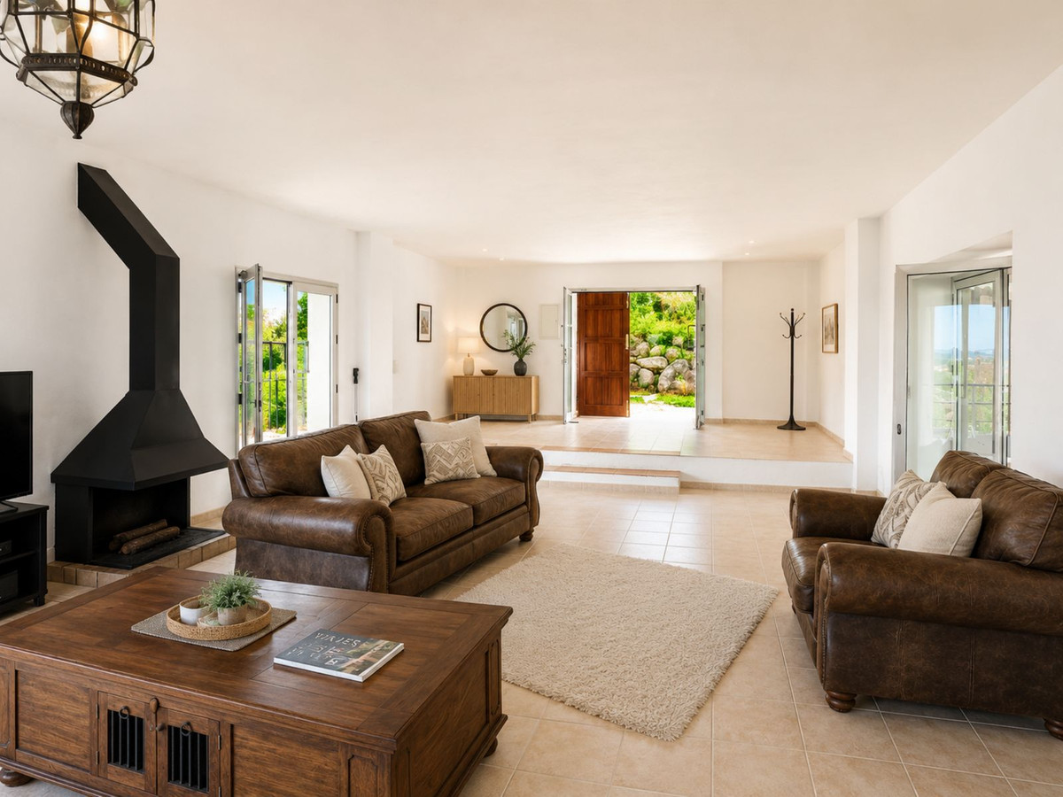 8 Bed Townhouse for sale in Gaucín Costa Del Sol, Málaga, Spain