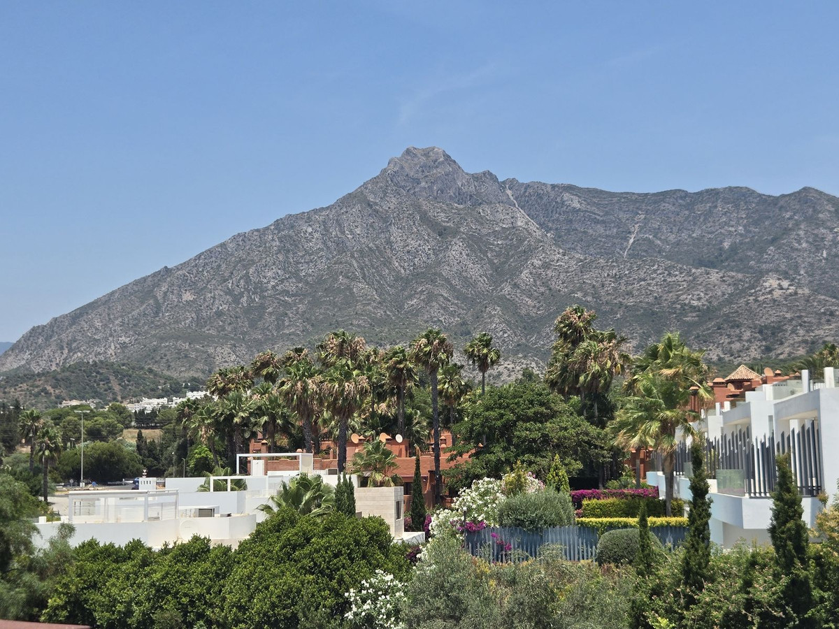 5 Bed Townhouse for sale in The Golden Mile Costa Del Sol, Málaga, Spain