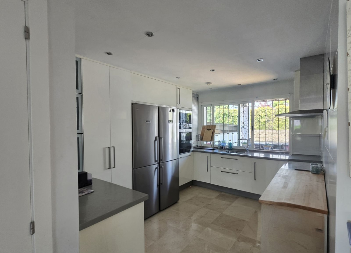 5 Bed Townhouse for sale in The Golden Mile Costa Del Sol, Málaga, Spain