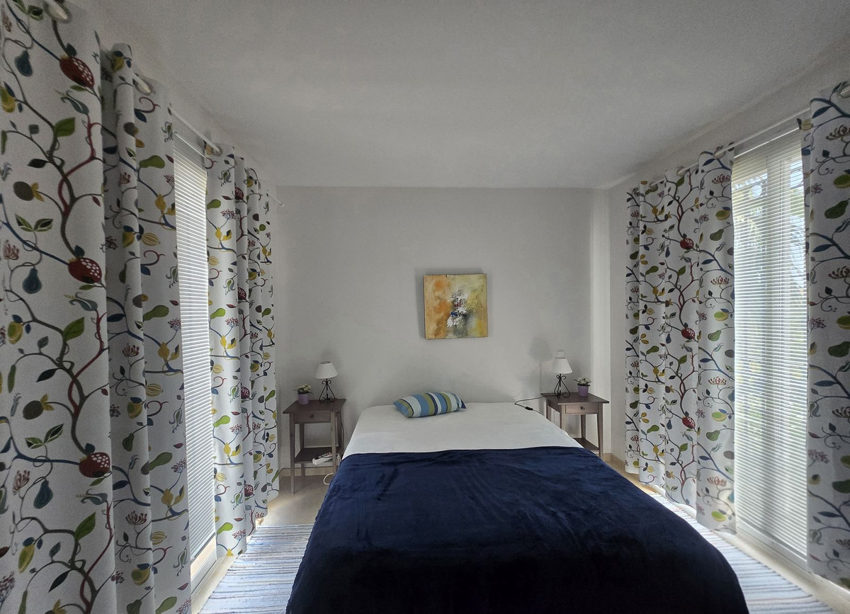 5 Bed Townhouse for sale in The Golden Mile Costa Del Sol, Málaga, Spain