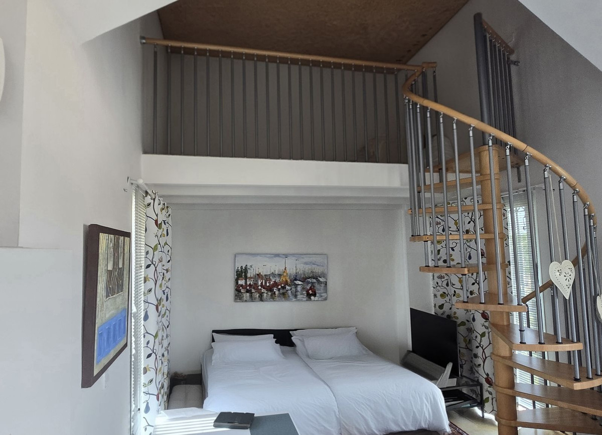 5 Bed Townhouse for sale in The Golden Mile Costa Del Sol, Málaga, Spain