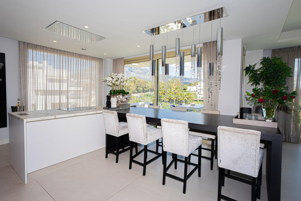 3 Bed Apartment for sale in Puerto Banús Costa Del Sol, Málaga, Spain