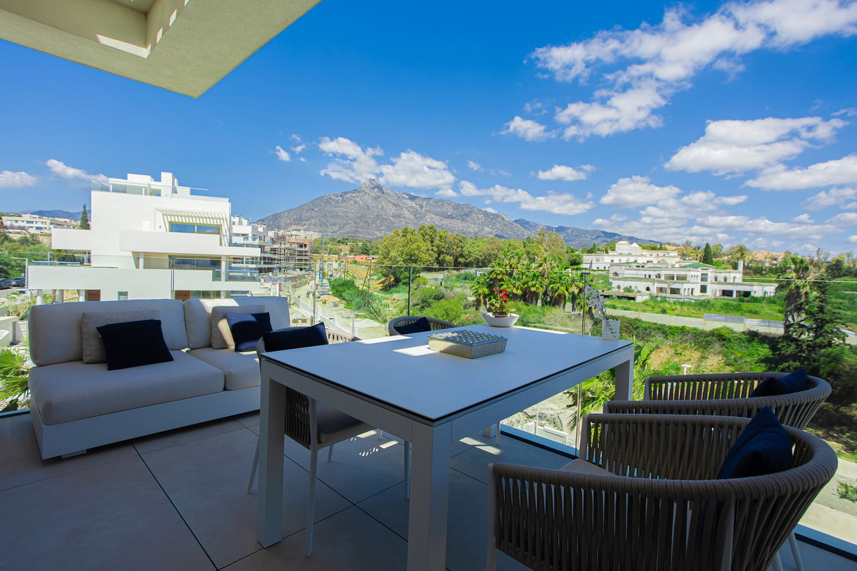 3 Bed Apartment for sale in Puerto Banús Costa Del Sol, Málaga, Spain