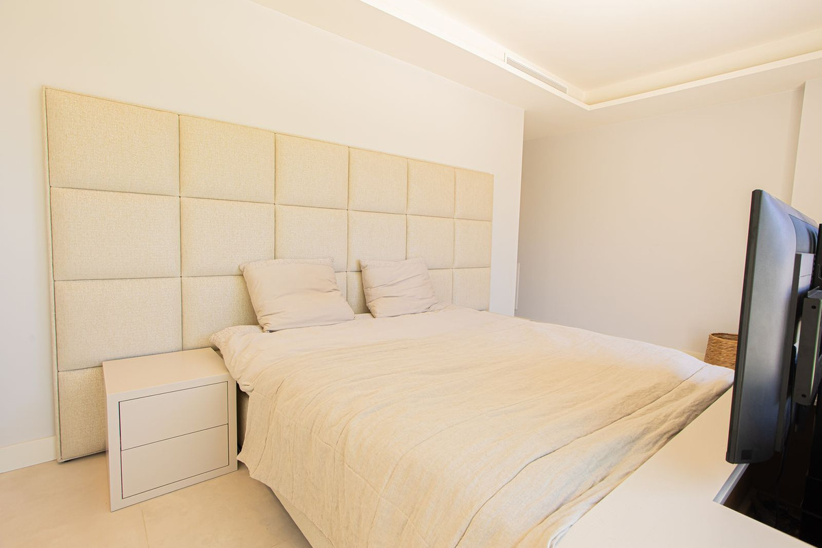 3 Bed Apartment for sale in Puerto Banús Costa Del Sol, Málaga, Spain