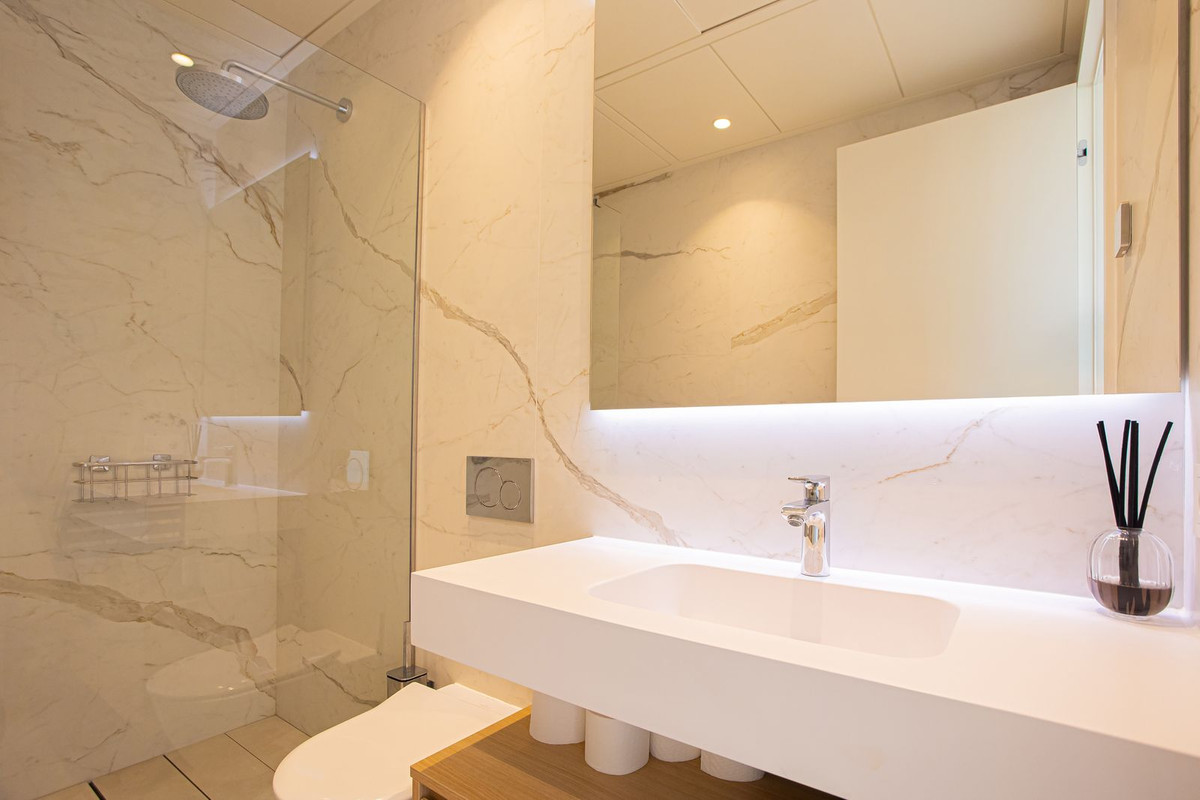 3 Bed Apartment for sale in Puerto Banús Costa Del Sol, Málaga, Spain