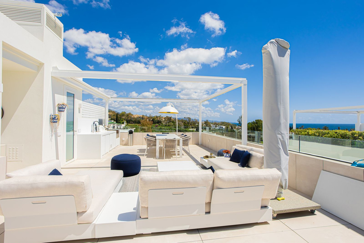 3 Bed Apartment for sale in Puerto Banús Costa Del Sol, Málaga, Spain