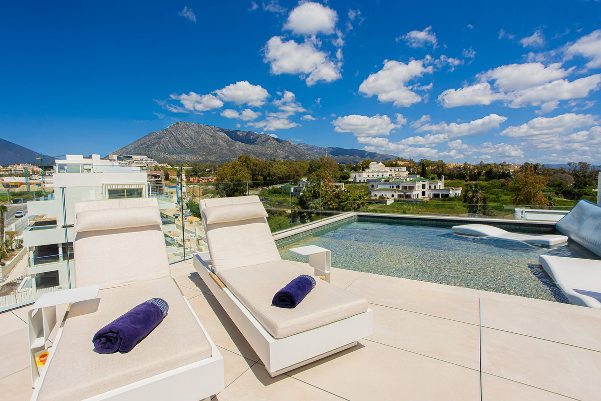 3 Bed Apartment for sale in Puerto Banús Costa Del Sol, Málaga, Spain