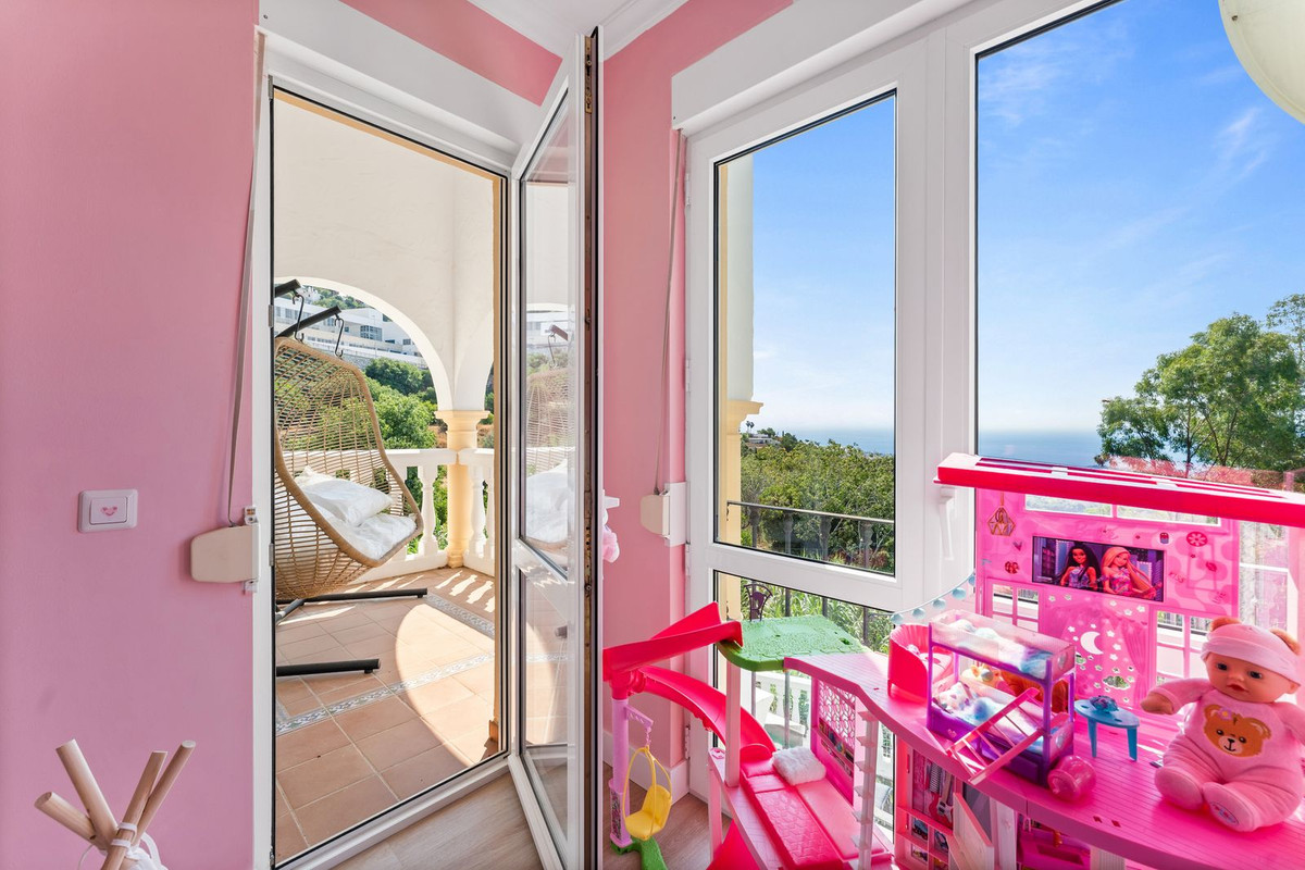 3 Bed Townhouse for sale in Mijas Costa Del Sol, Málaga, Spain