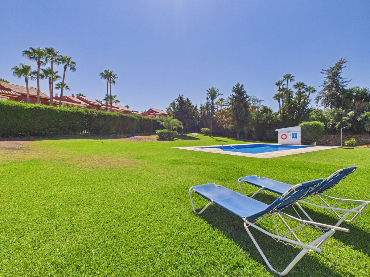 1 Bed Apartment for sale in Estepona Costa Del Sol, Málaga, Spain