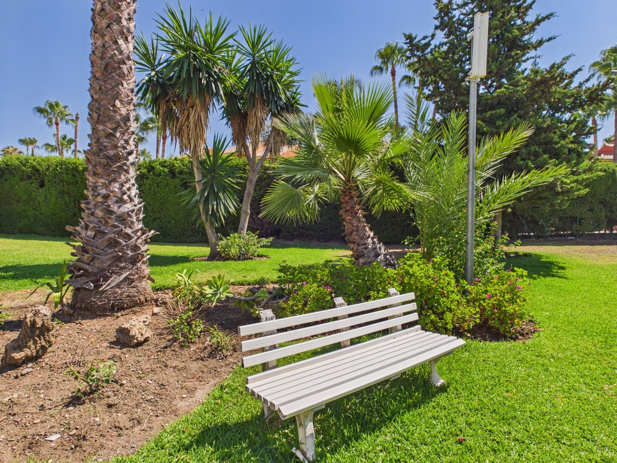 1 Bed Apartment for sale in Estepona Costa Del Sol, Málaga, Spain