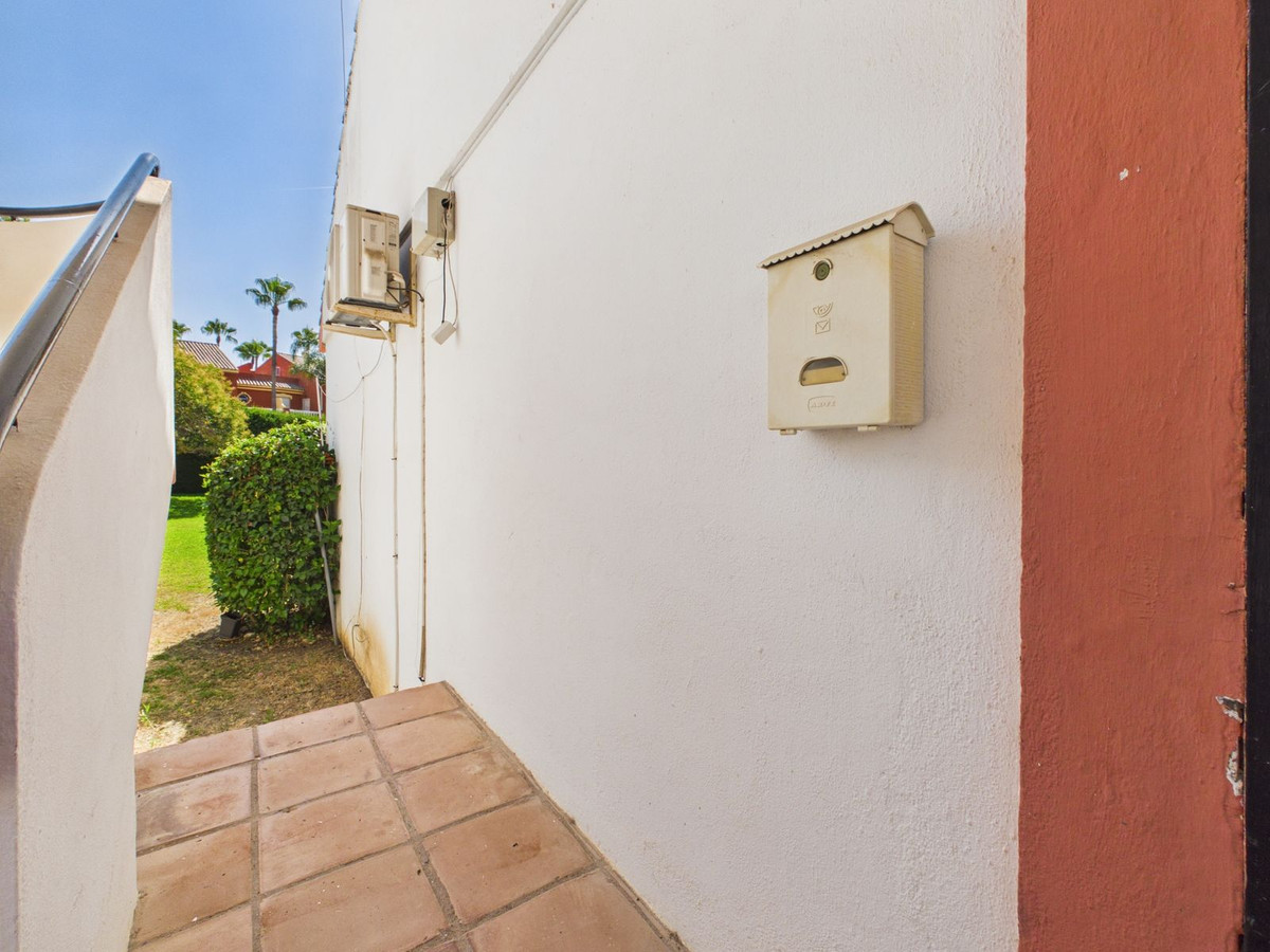 1 Bed Apartment for sale in Estepona Costa Del Sol, Málaga, Spain