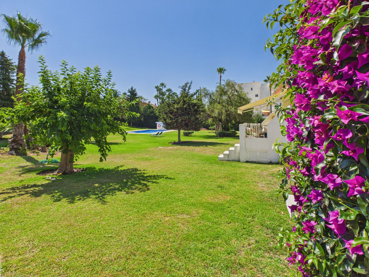 1 Bed Apartment for sale in Estepona Costa Del Sol, Málaga, Spain