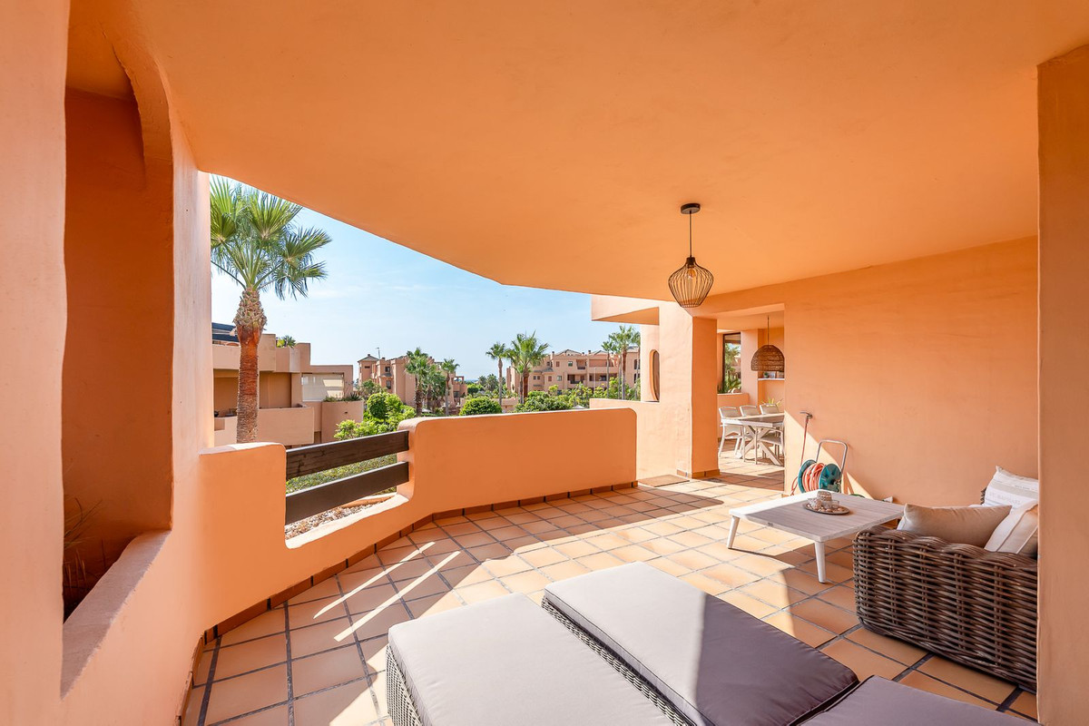 2 Bed Apartment for sale in Doña Julia Costa Del Sol, Málaga, Spain