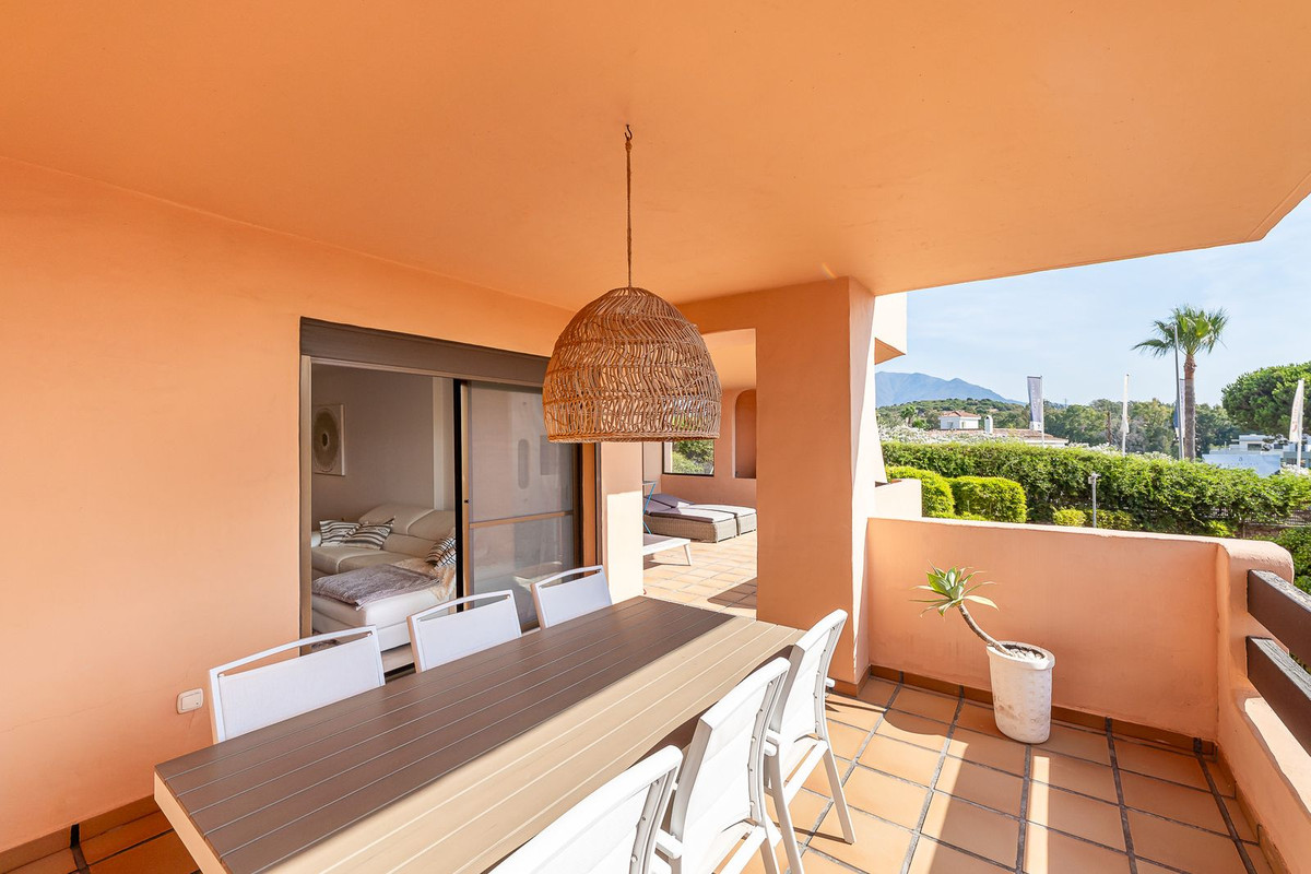2 Bed Apartment for sale in Doña Julia Costa Del Sol, Málaga, Spain