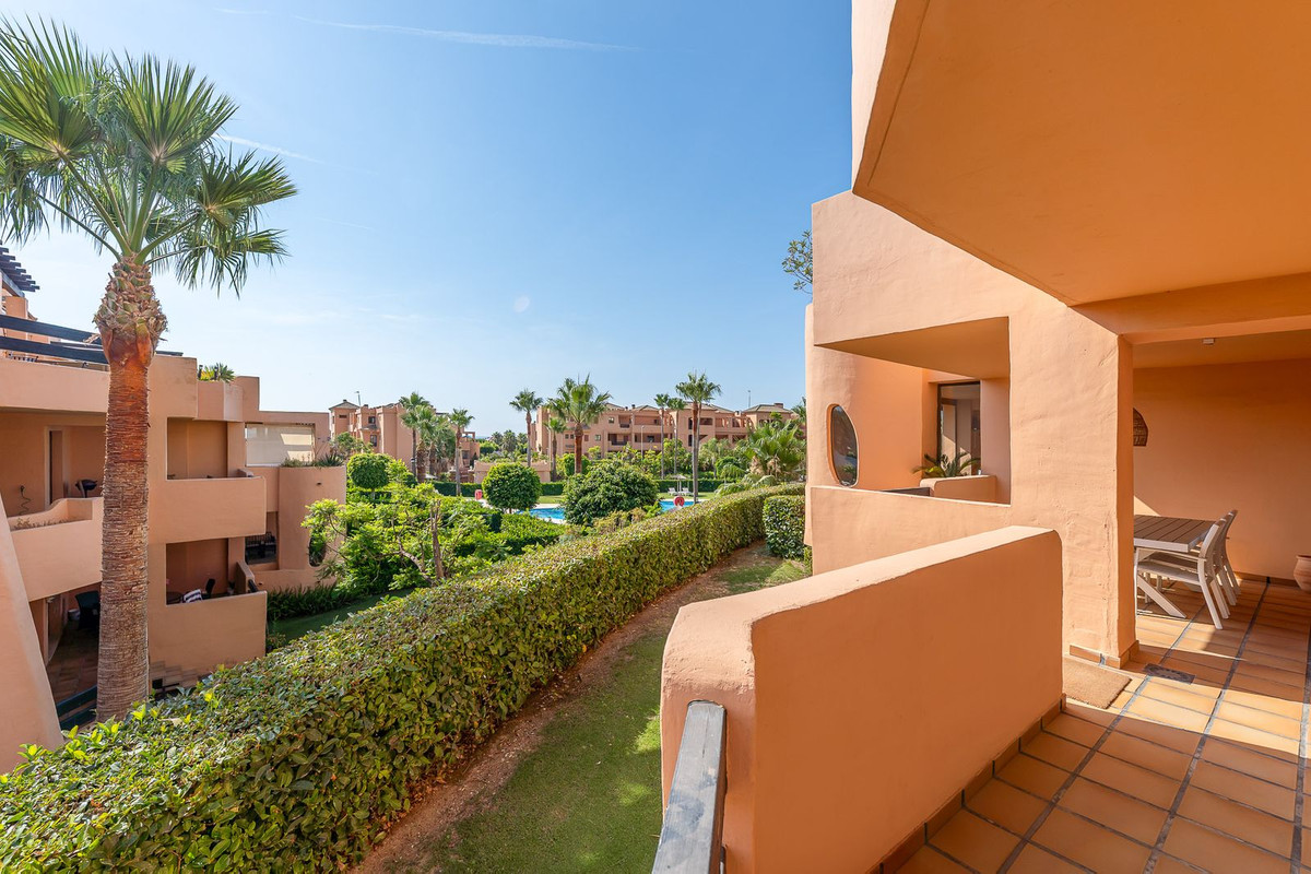 2 Bed Apartment for sale in Doña Julia Costa Del Sol, Málaga, Spain