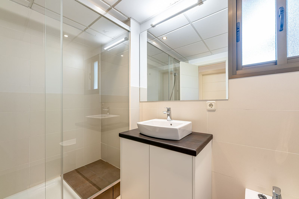 2 Bed Apartment for sale in Doña Julia Costa Del Sol, Málaga, Spain