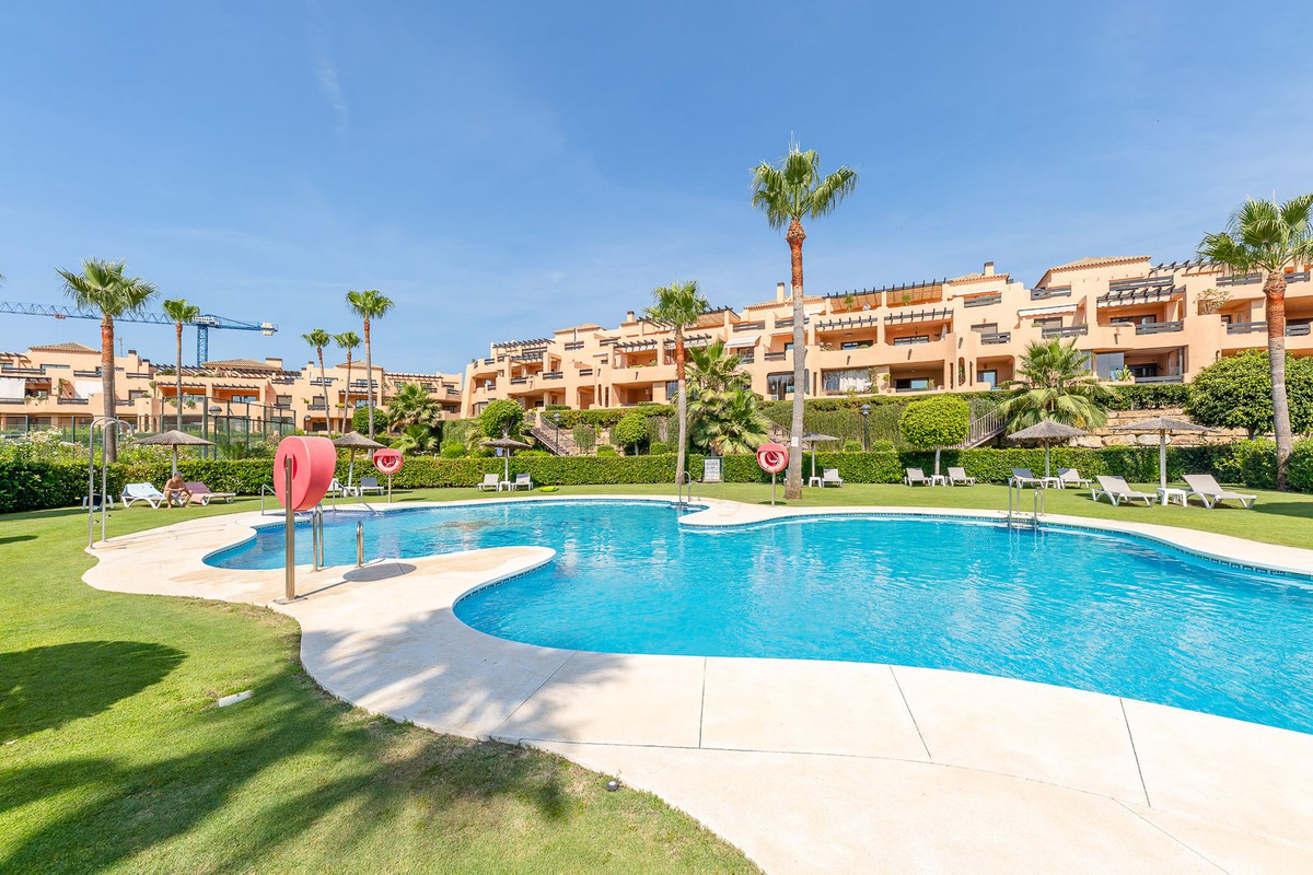 2 Bed Apartment for sale in Doña Julia Costa Del Sol, Málaga, Spain