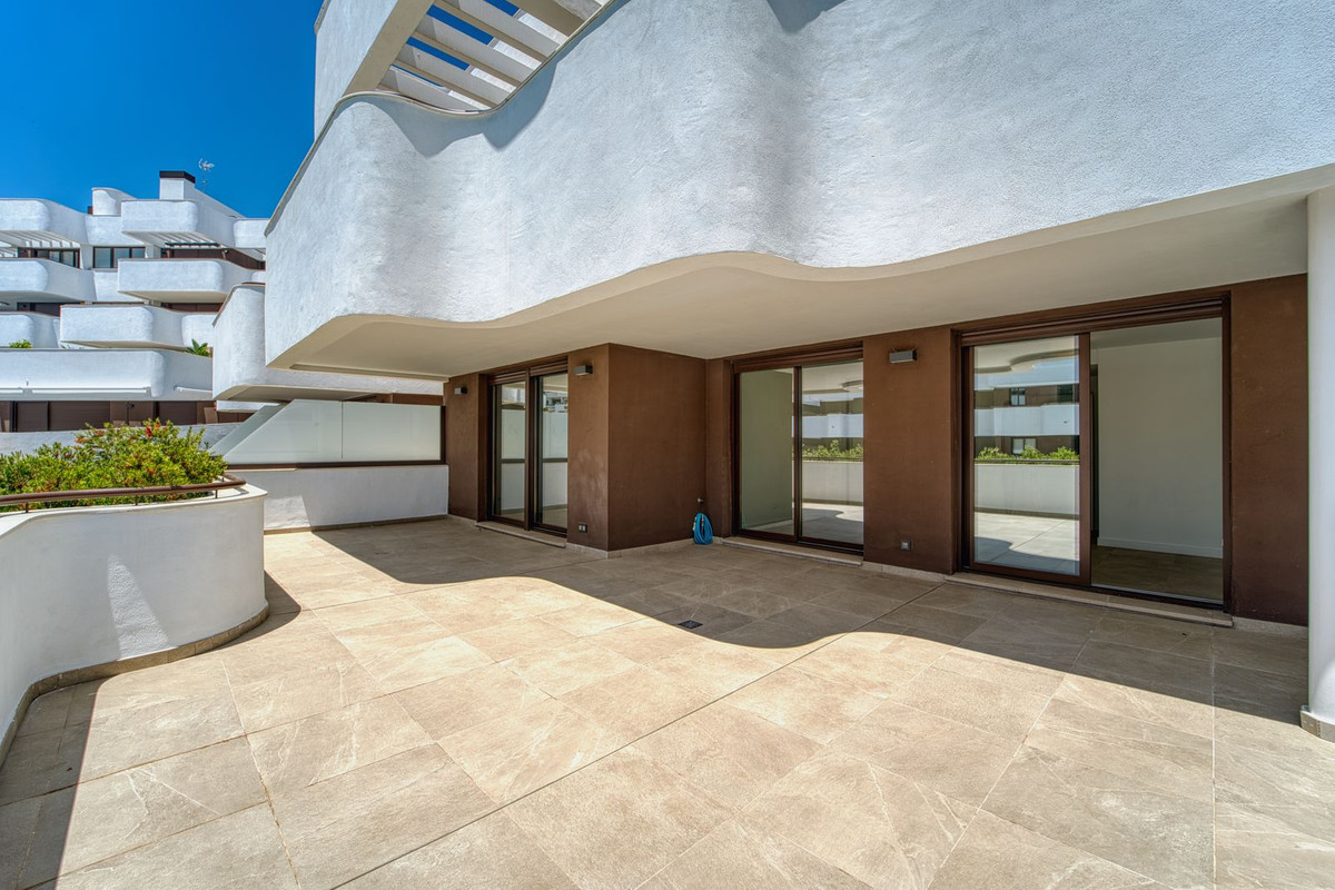Se vende Apartamento Planta Baja de 2 dormitorios en Costa Del Sol, Málaga, España