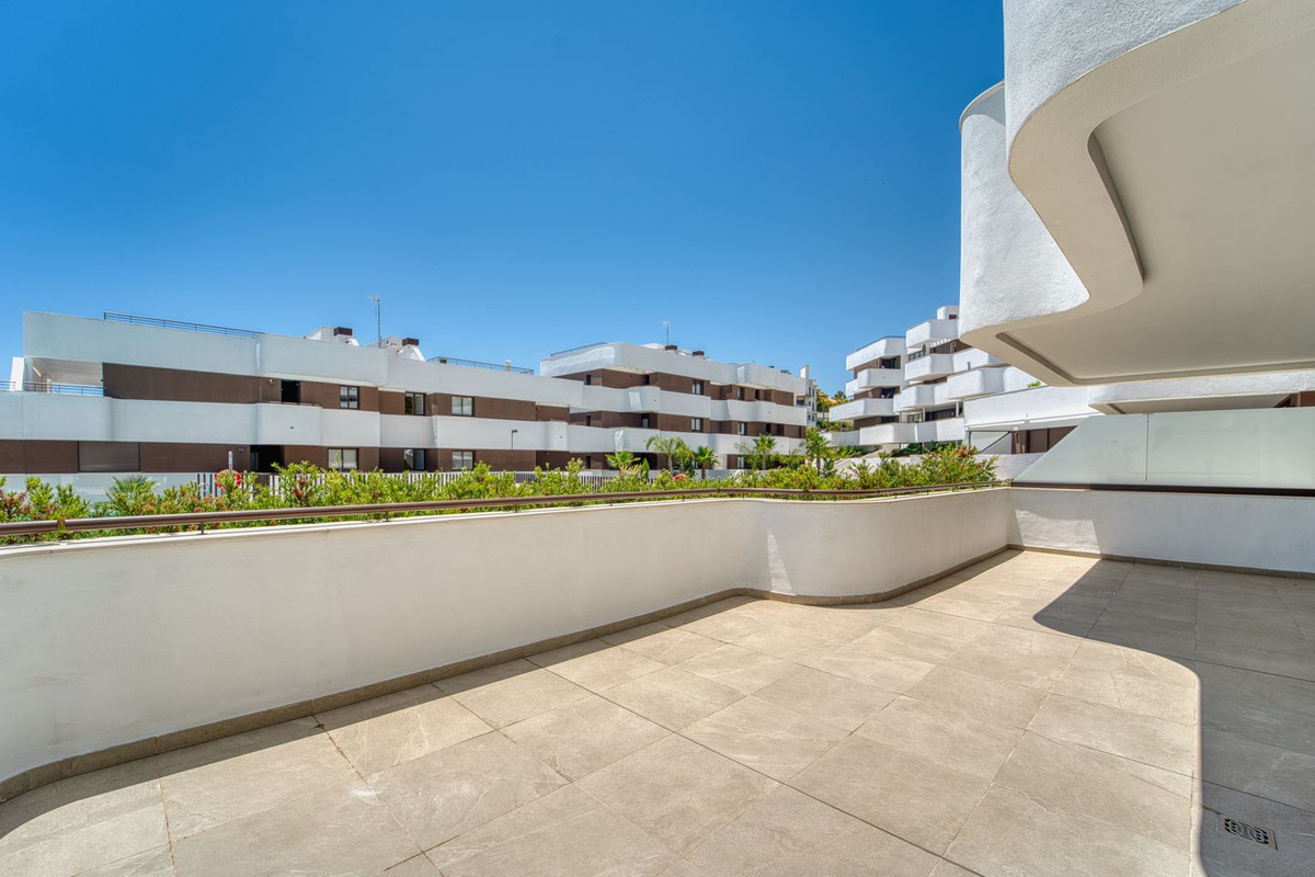 Se vende Apartamento Planta Baja de 2 dormitorios en Costa Del Sol, Málaga, España