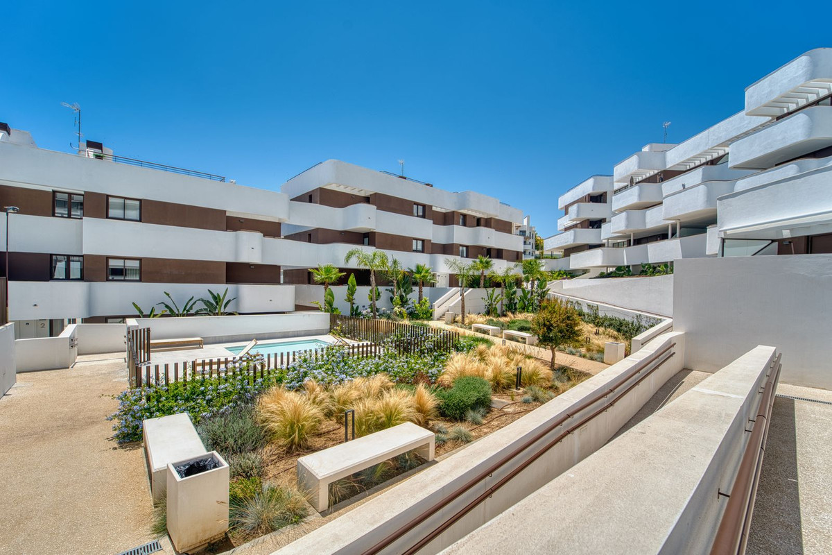 Se vende Apartamento Planta Baja de 2 dormitorios en Costa Del Sol, Málaga, España