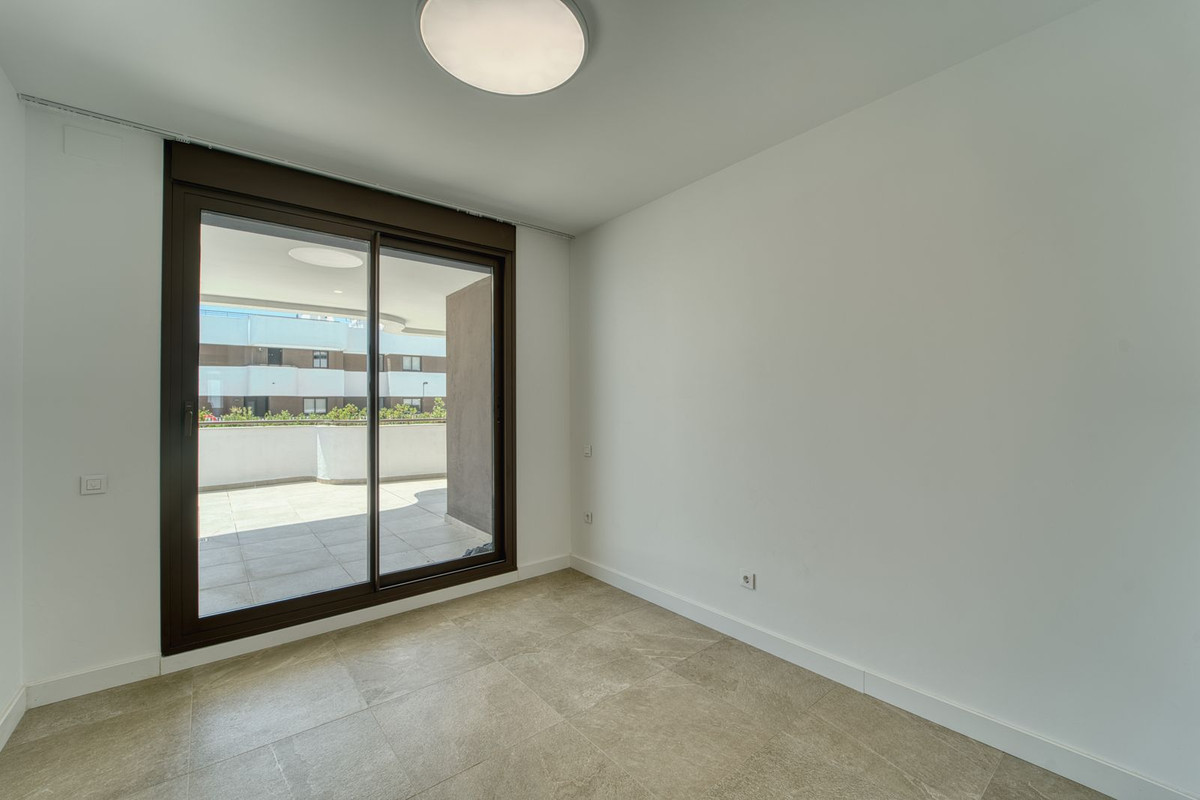 Se vende Apartamento Planta Baja de 2 dormitorios en Costa Del Sol, Málaga, España