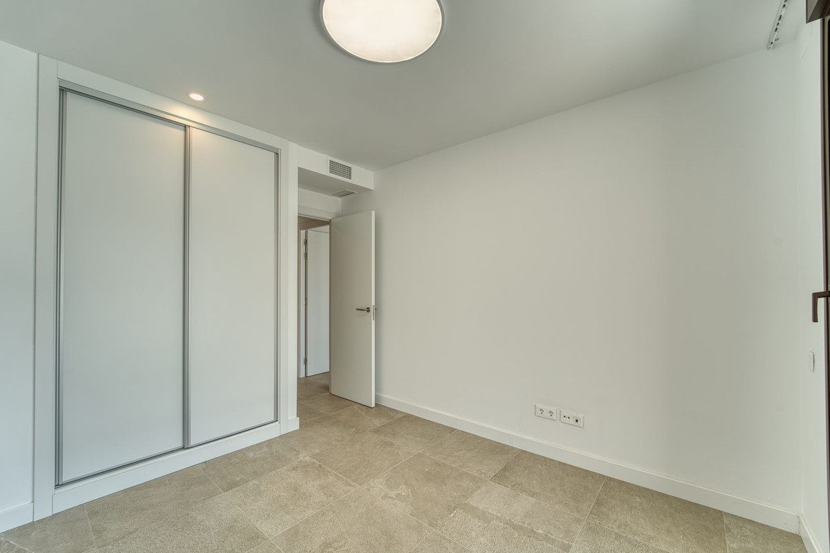 Se vende Apartamento Planta Baja de 2 dormitorios en Costa Del Sol, Málaga, España