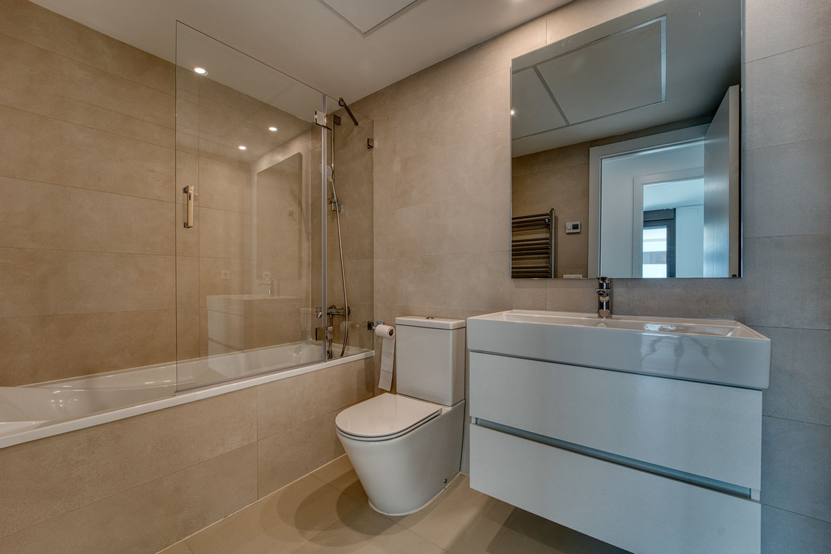 Se vende Apartamento Planta Baja de 2 dormitorios en Costa Del Sol, Málaga, España