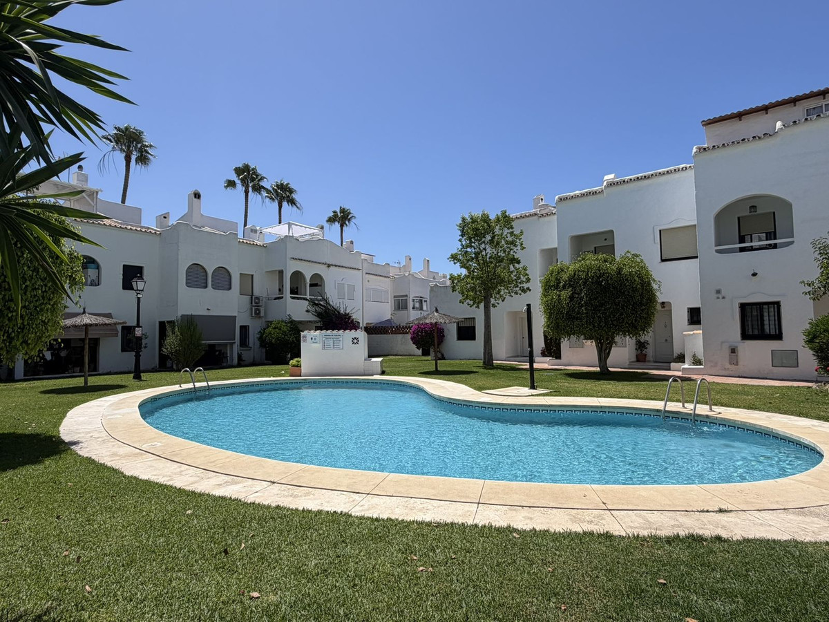4 Bed Townhouse for sale in Bel Air Costa Del Sol, Málaga, Spain