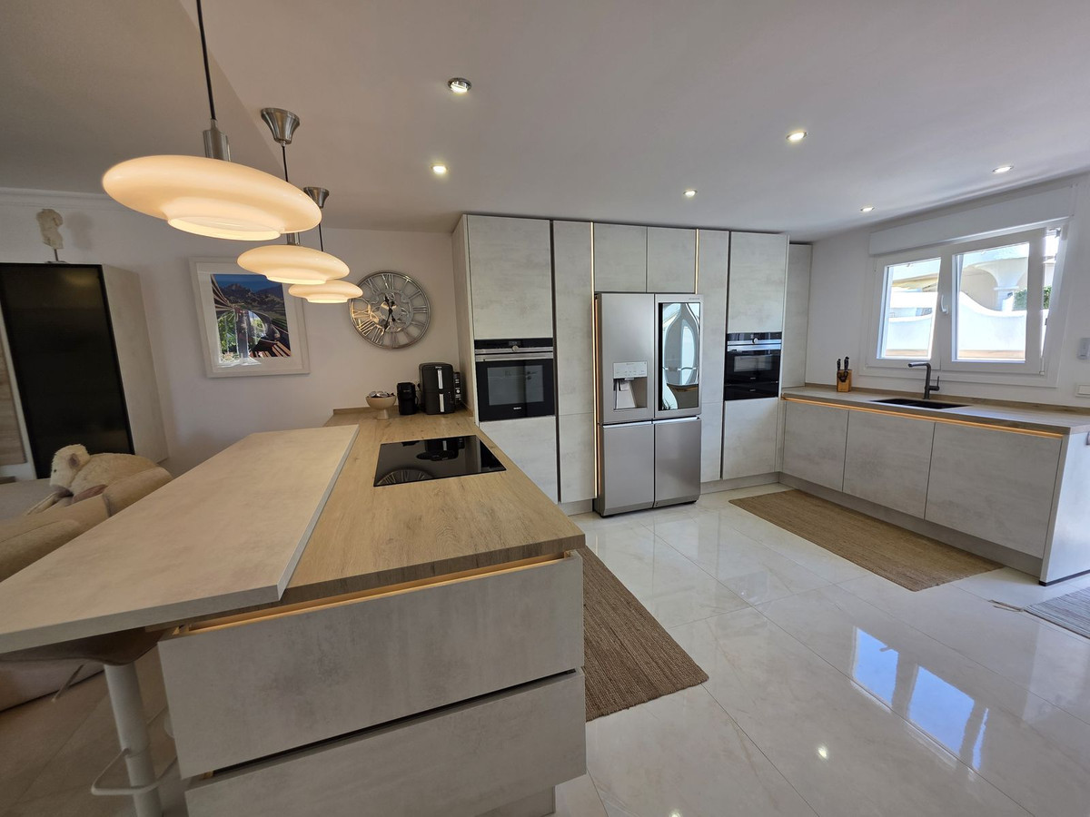 3 Bed Townhouse for sale in La Cala De Mijas Costa Del Sol, Málaga, Spain