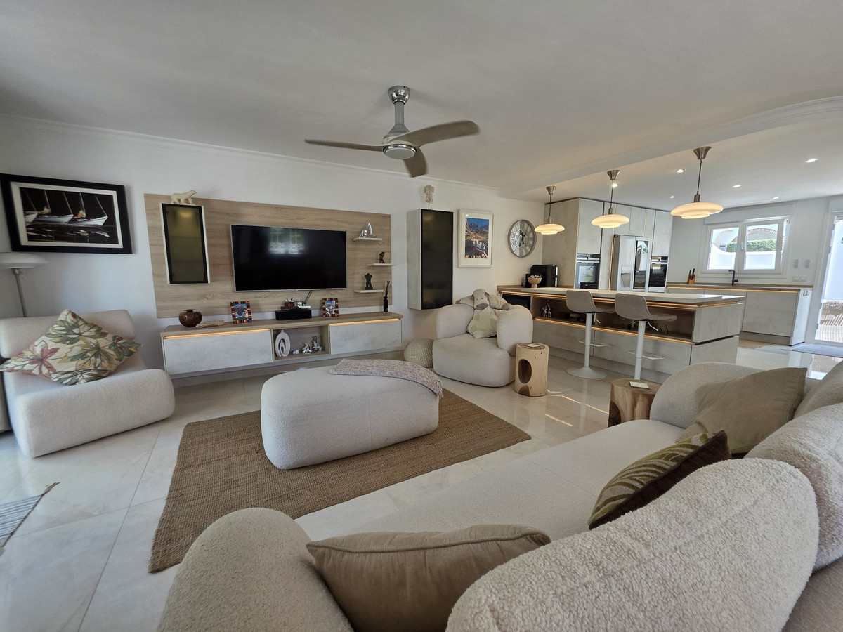 3 Bed Townhouse for sale in La Cala De Mijas Costa Del Sol, Málaga, Spain