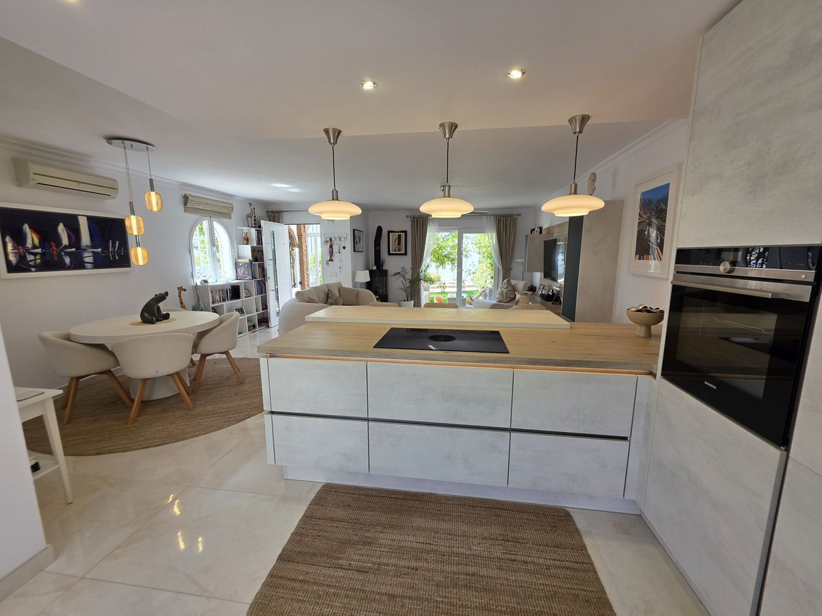 3 Bed Townhouse for sale in La Cala De Mijas Costa Del Sol, Málaga, Spain