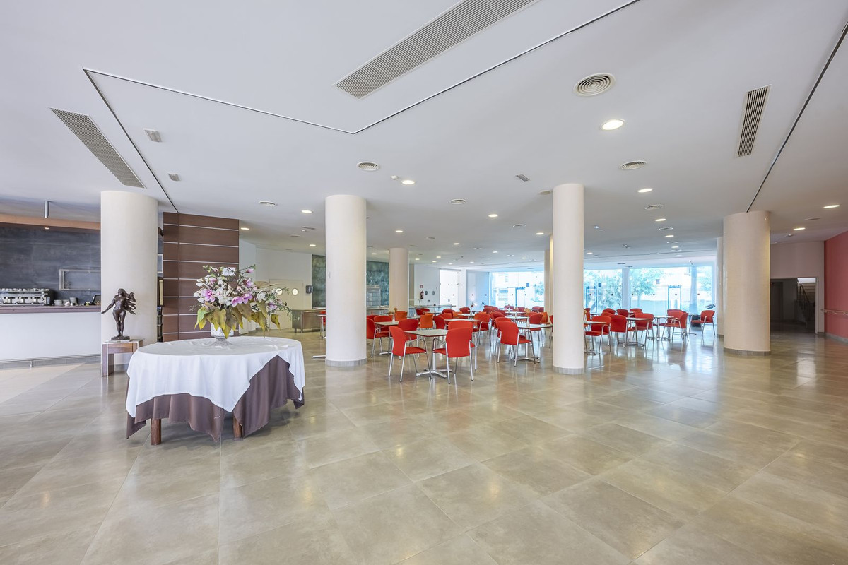 36 Bed Commercial unit for sale in El Paraiso Costa Del Sol, Málaga, Spain