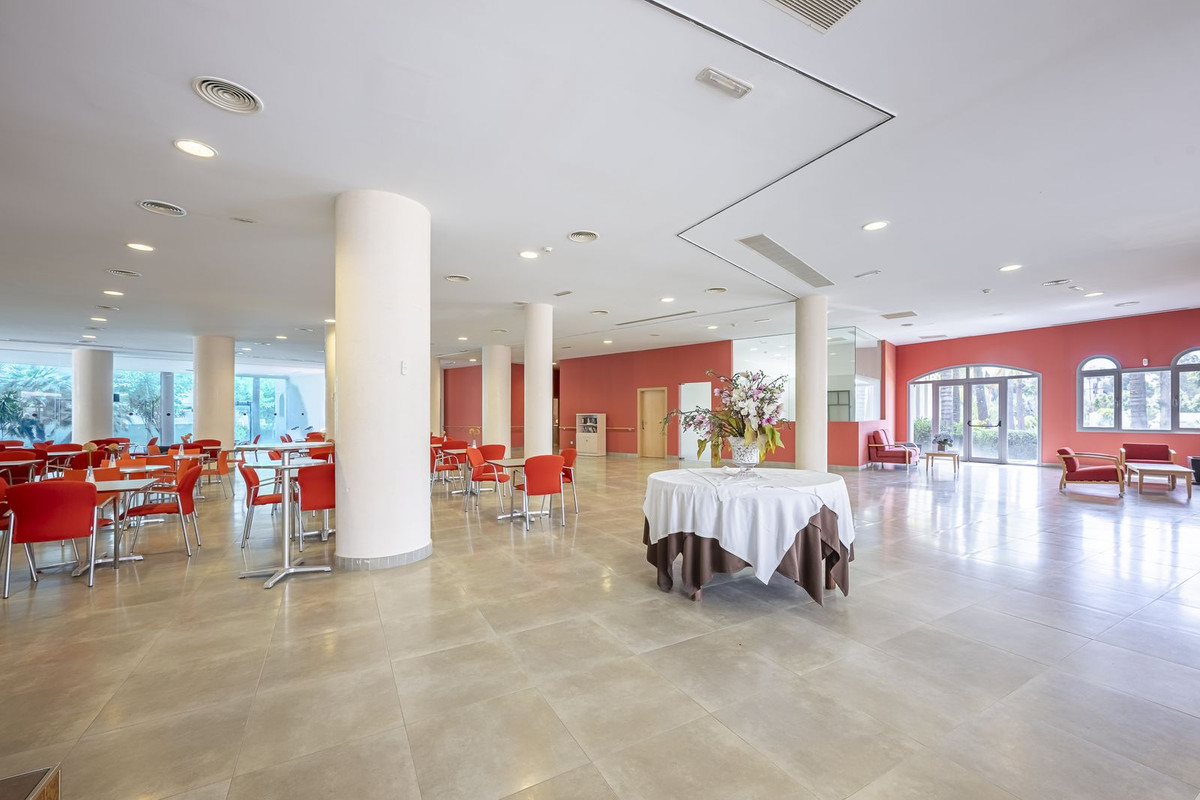 36 Bed Commercial unit for sale in El Paraiso Costa Del Sol, Málaga, Spain