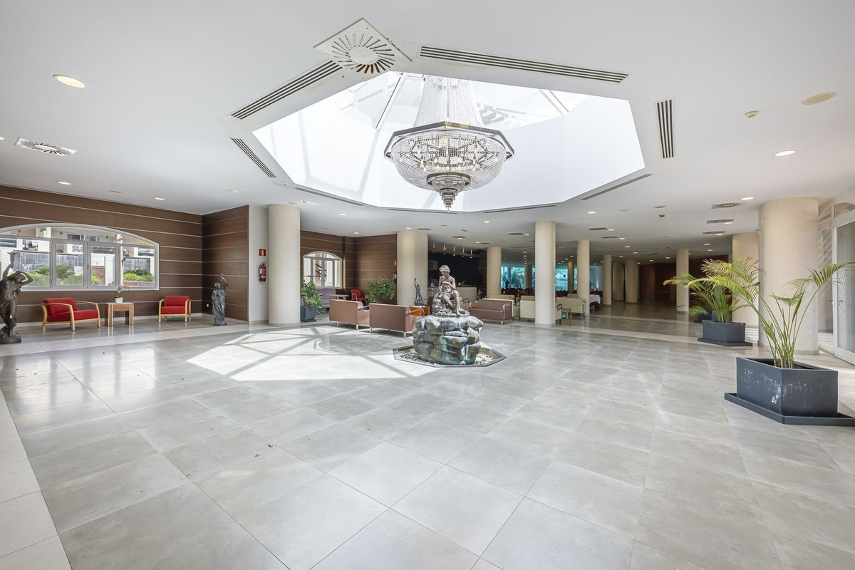 36 Bed Commercial unit for sale in El Paraiso Costa Del Sol, Málaga, Spain