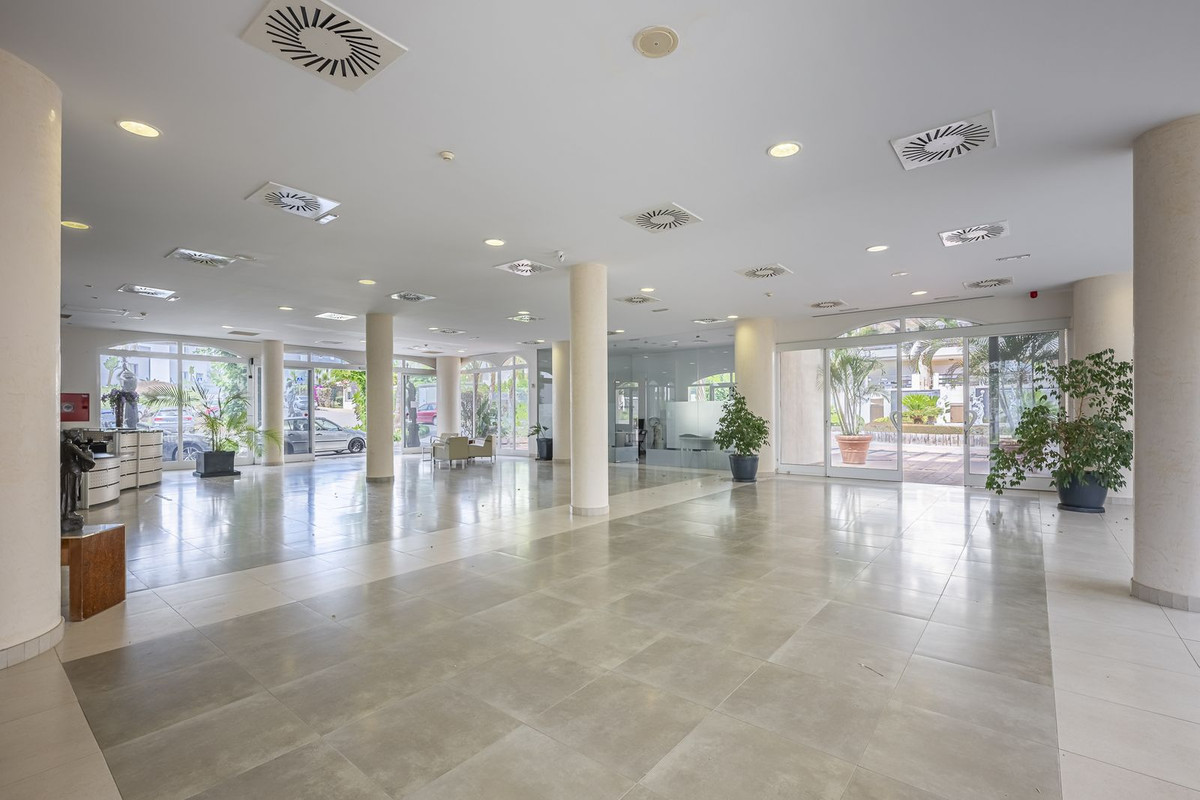 36 Bed Commercial unit for sale in El Paraiso Costa Del Sol, Málaga, Spain