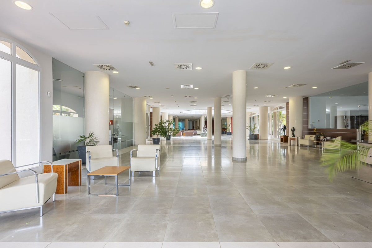36 Bed Commercial unit for sale in El Paraiso Costa Del Sol, Málaga, Spain